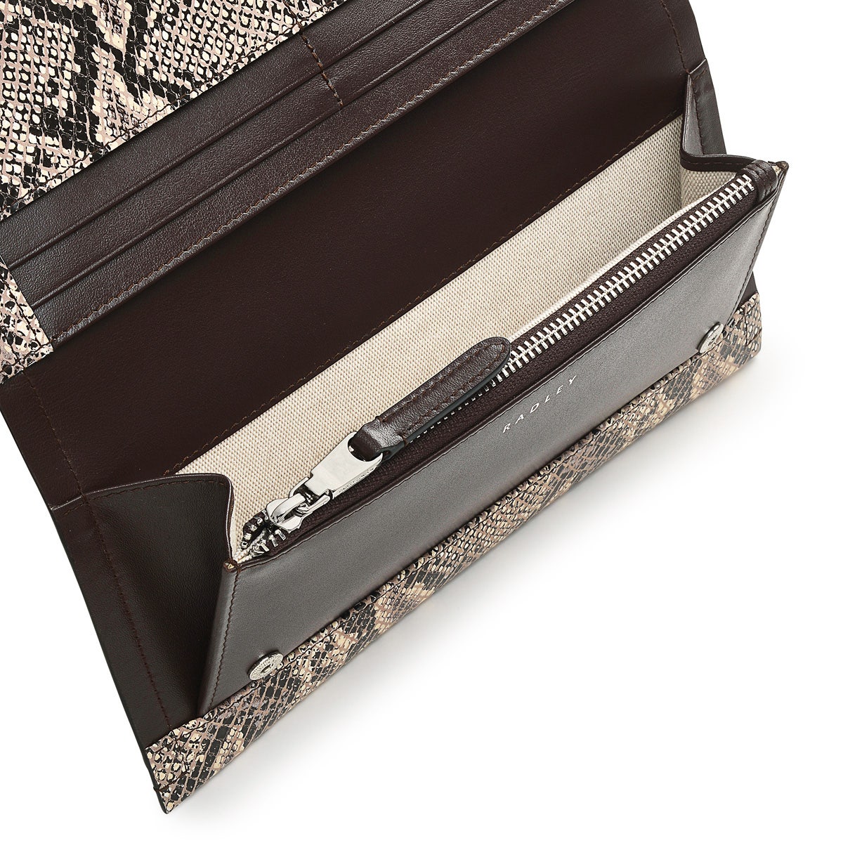 Oak Street Leather Large Flapover Wallet in Chalk - S1889109