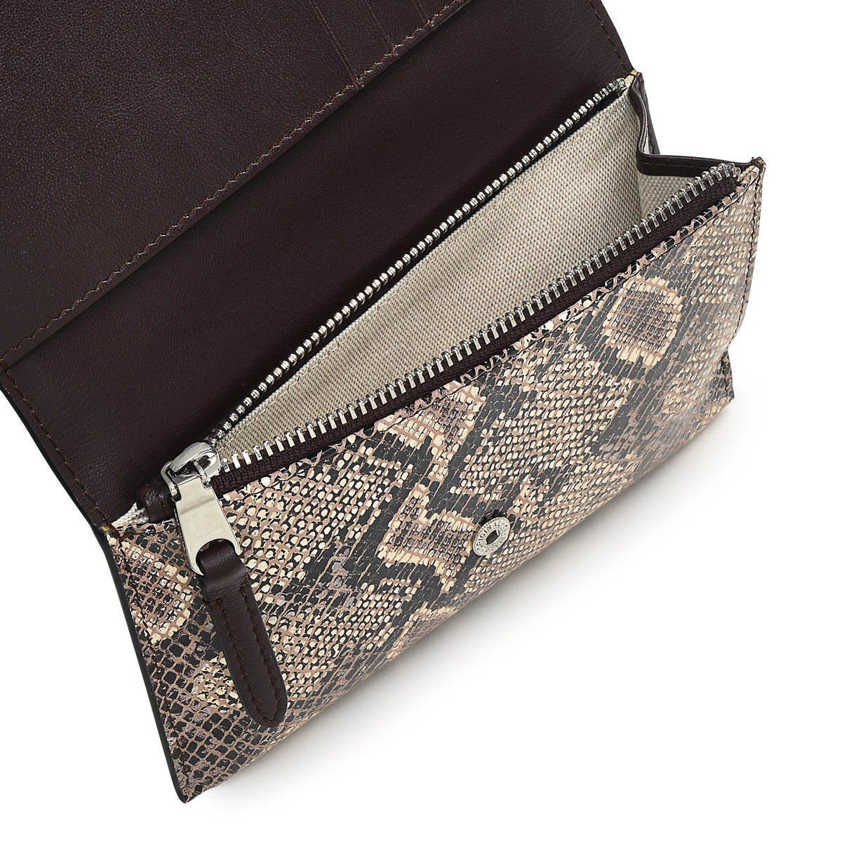 Oak Street Leather Medium Flapover Wallet in Chalk - S1890109