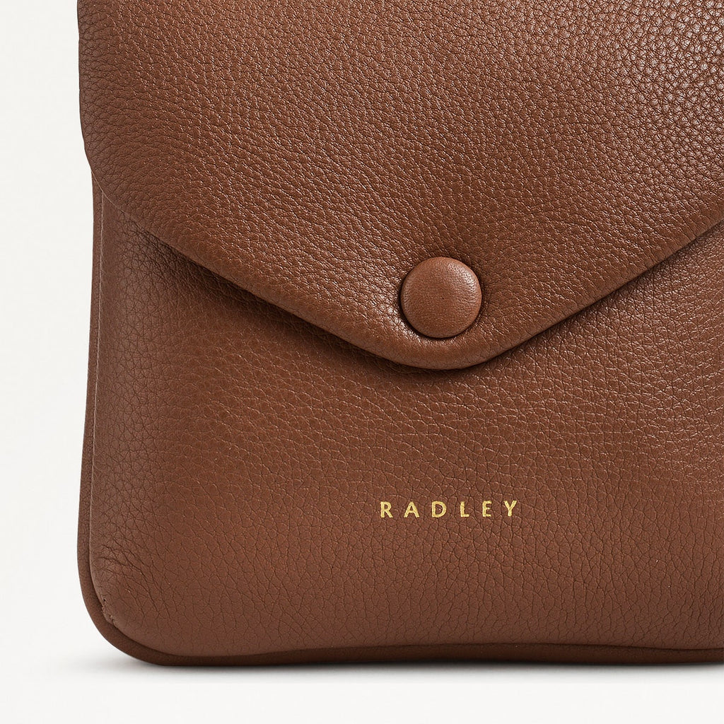 Mallow Street Leather Medium Phone Crossbody in Saddle - S1897211