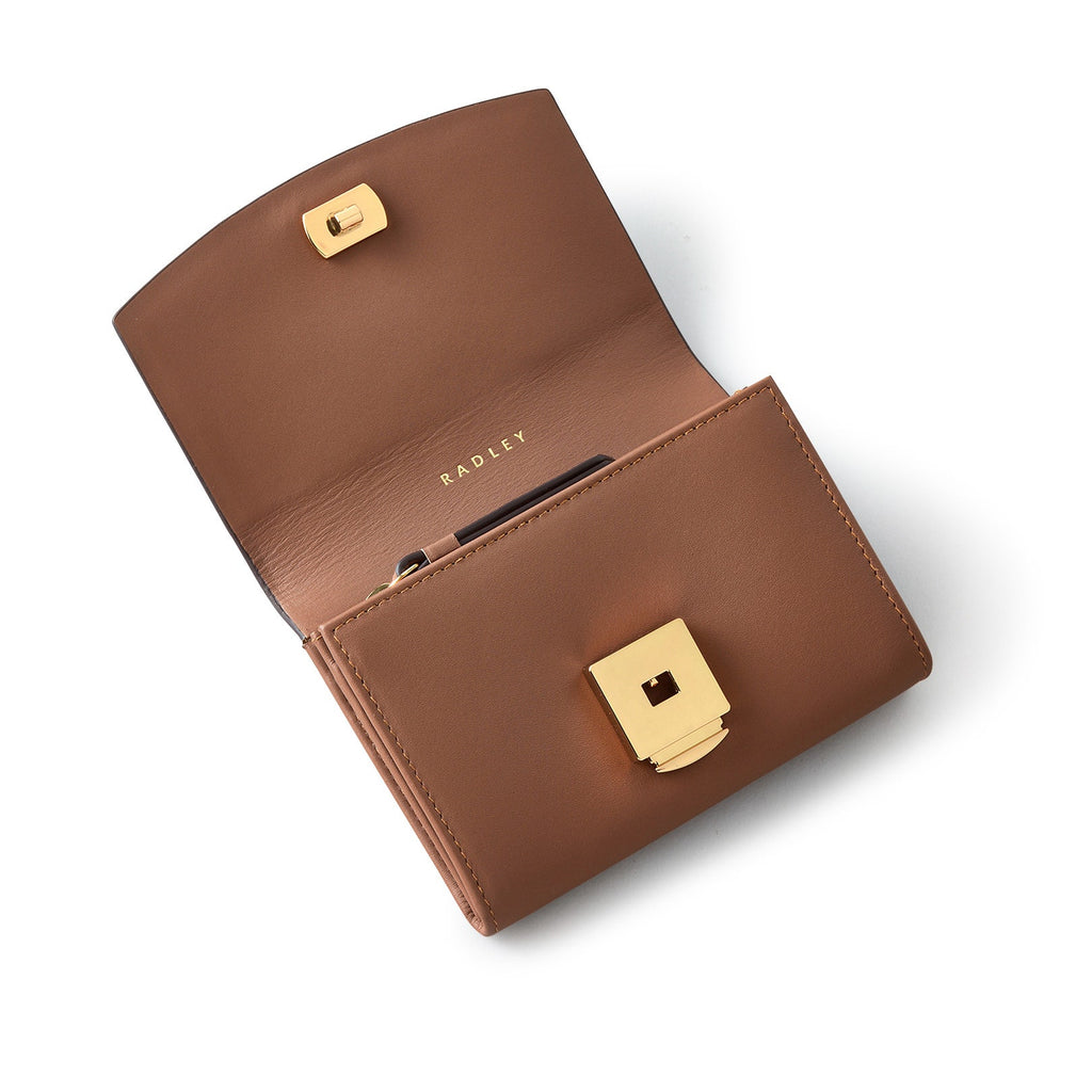 Albert Road Leather Medium Flapover Wallet in Saddle - S1900211