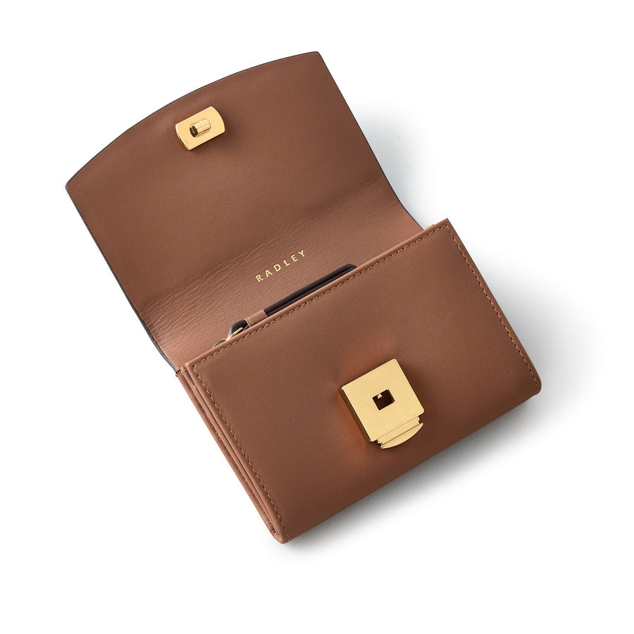 Albert Road Leather Medium Flapover Wallet in Saddle - S1900211