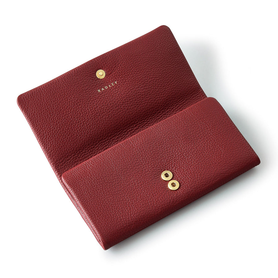 Mallow Street Leather Large Flapover Wallet in Cranberry - S1927604