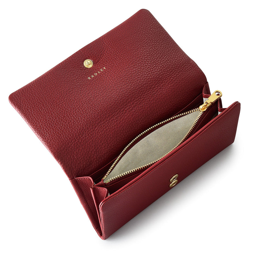 Mallow Street Leather Large Flapover Wallet in Cranberry - S1927604