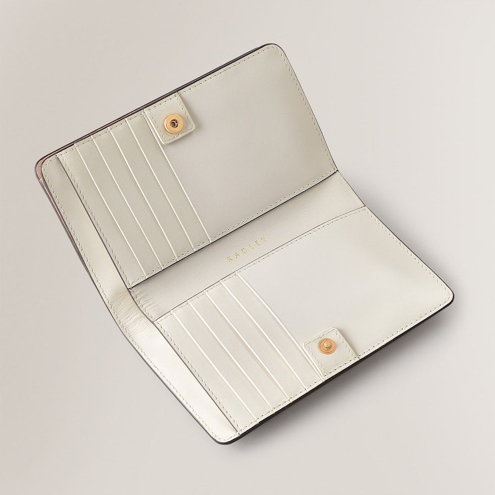 Swanning Around Leather Medium Bifold Wallet in Prairie Pink - S1932688