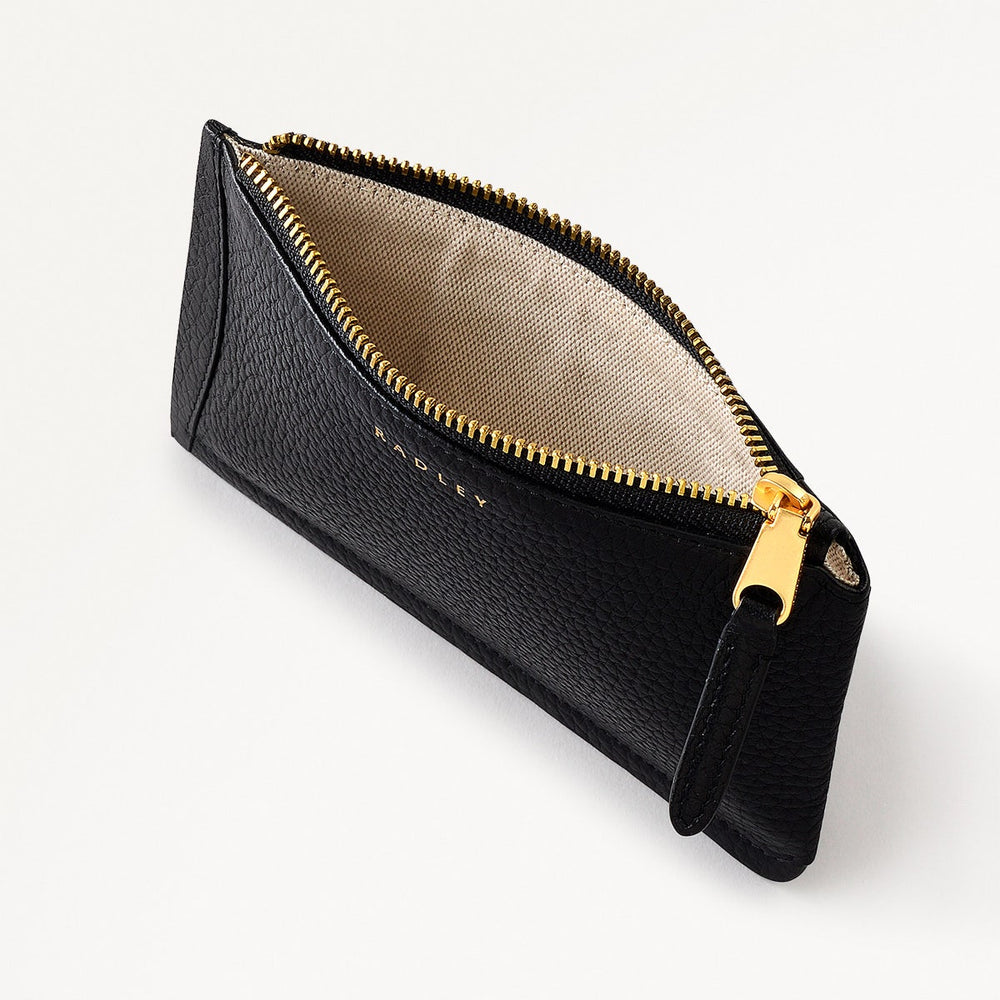 The Chancery Leather Medium Ziptop Coin Wallet in Black - S1940001