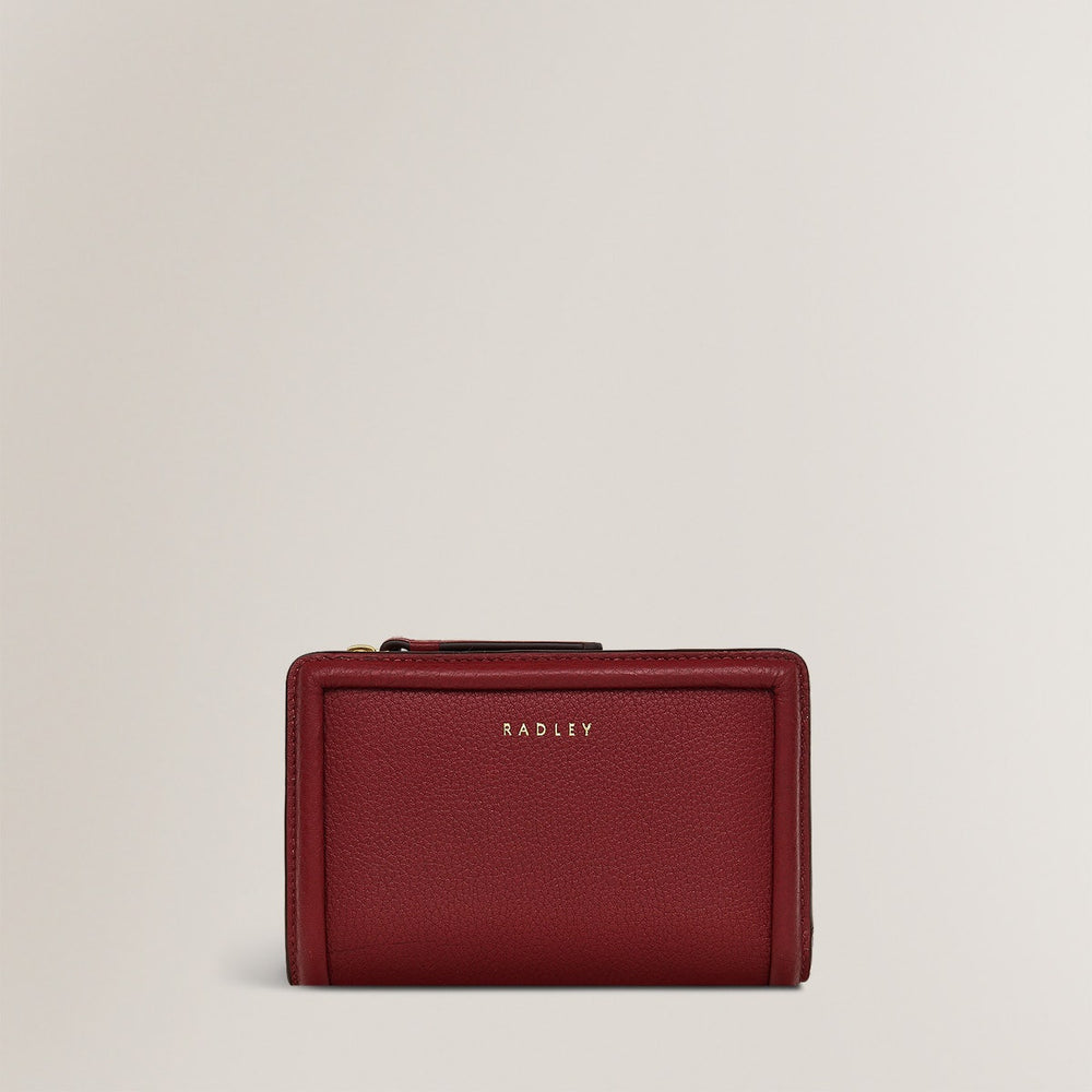 Bexley Street Leather Medium Bifold Wallet in Cranberry - S1955604