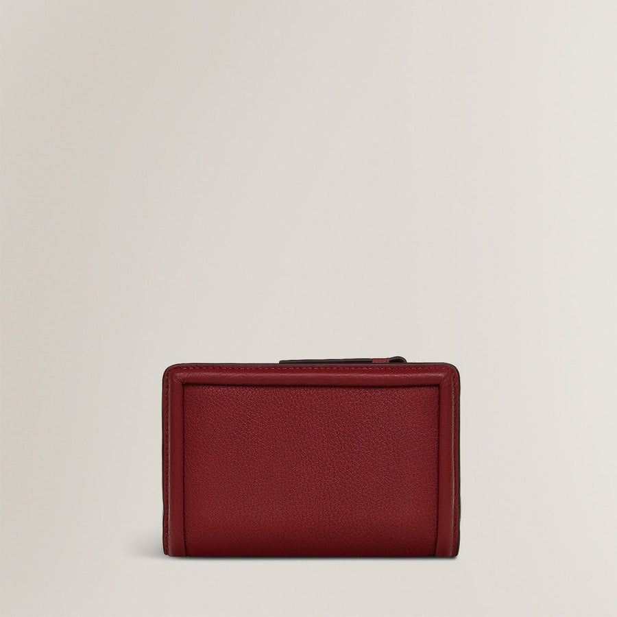 Bexley Street Leather Medium Bifold Wallet in Cranberry - S1955604