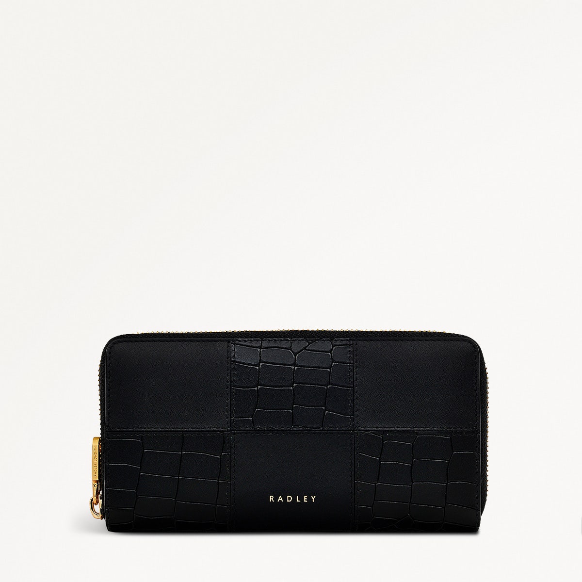 Mount Row Leather Large Zip Around Wallet in Black - S1968001