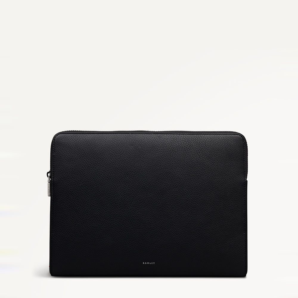 Commute Street Leather Medium Laptop Pouch in Black - S1990001