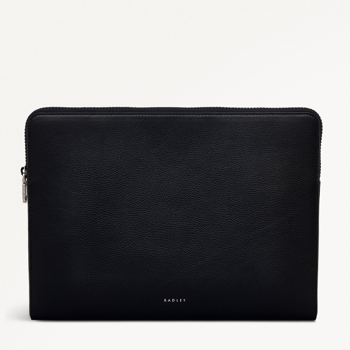 Commute Street Leather Medium Laptop Pouch in Black - S1990001