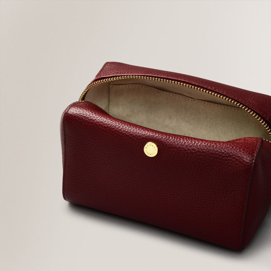 Eltham Mews Leather Medium Ziptop Pouch in Merlot - S2406603