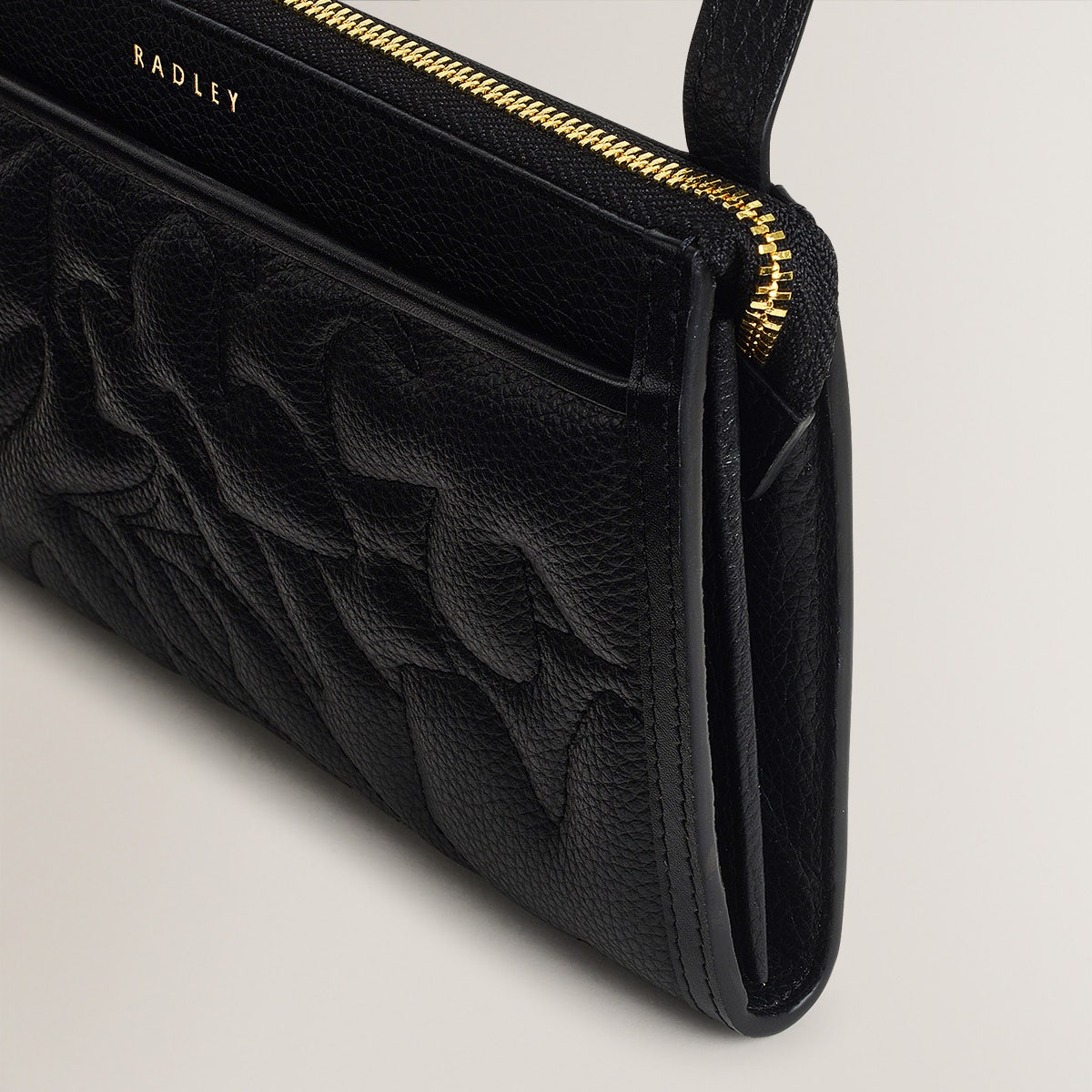 Floral Street Leather Large Phone Crossbody in Black - S2434001