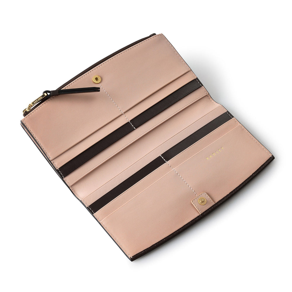 Bridgewater 2.0 Leather Large Bifold Wallet in Dark Oak - S2451209