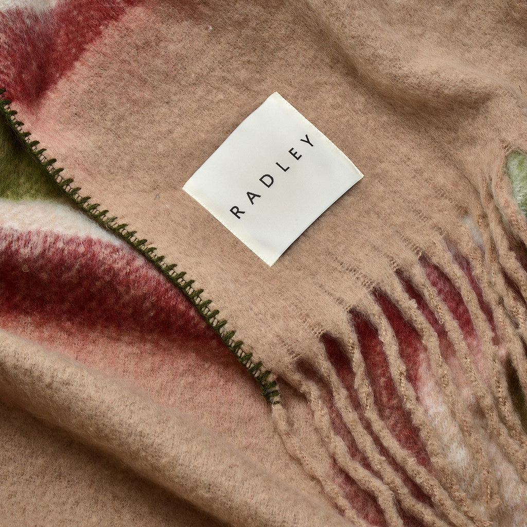 Fluffy Check Fabric Blanket in Pale Silt - S2522275