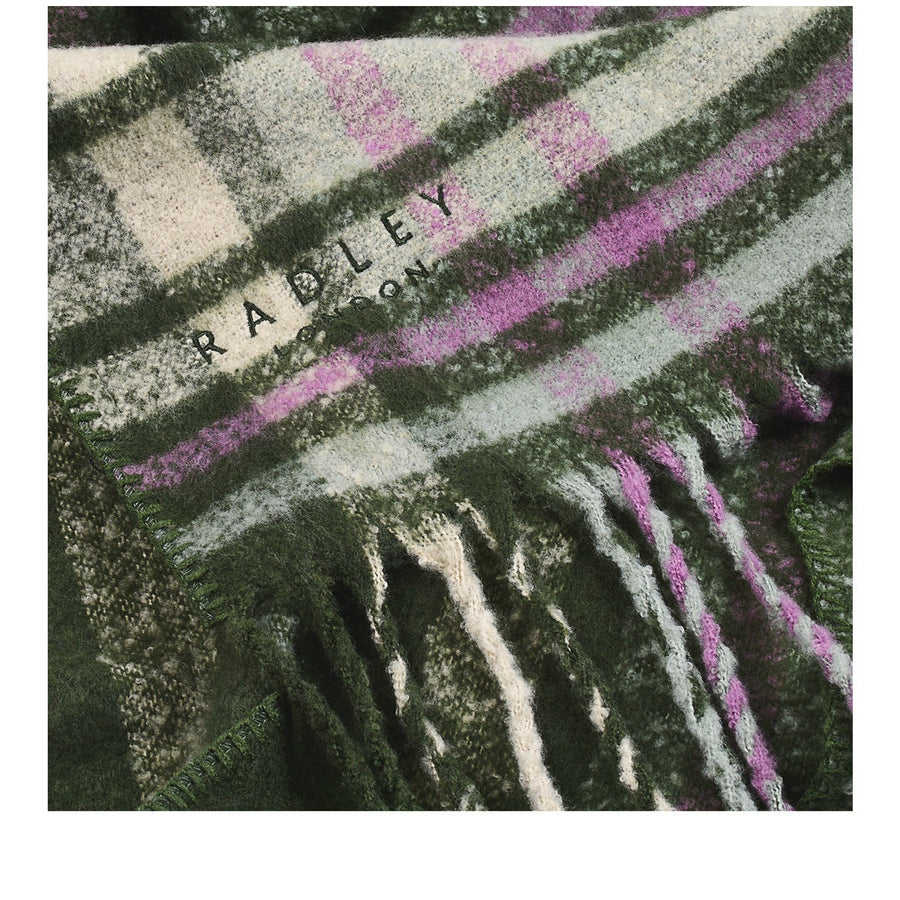 Fluffy Check Scarf in Eucalyptus - S8465319