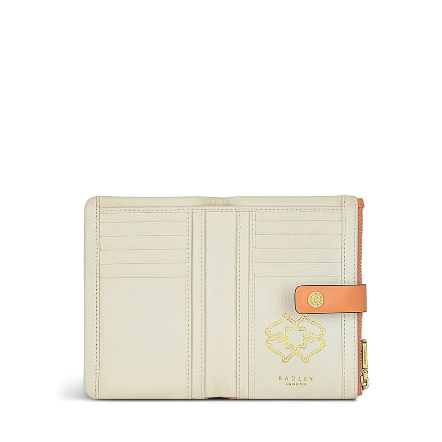 Larkswood 2.0 Leather Medium Bifold Wallet in Apricot - S8850812
