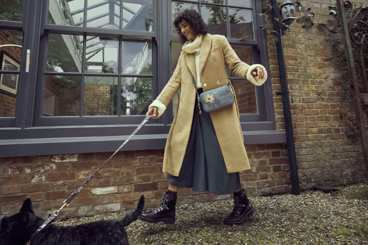 Radley dog of discount the manor bag