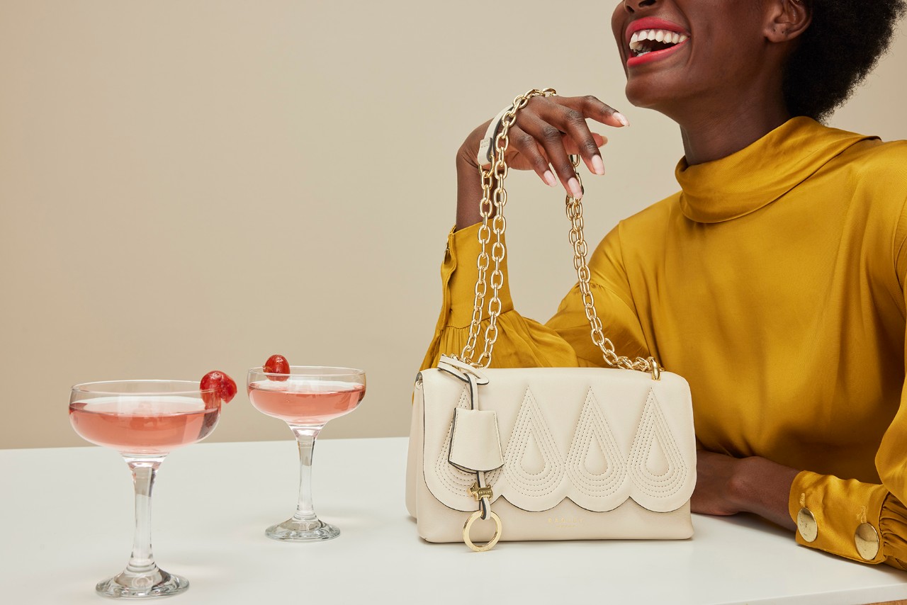 Handbag to take to a wedding online